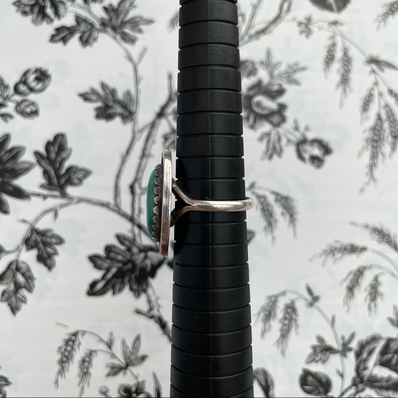 Vintage Sterling Silver Ring - Picture 5 of 10